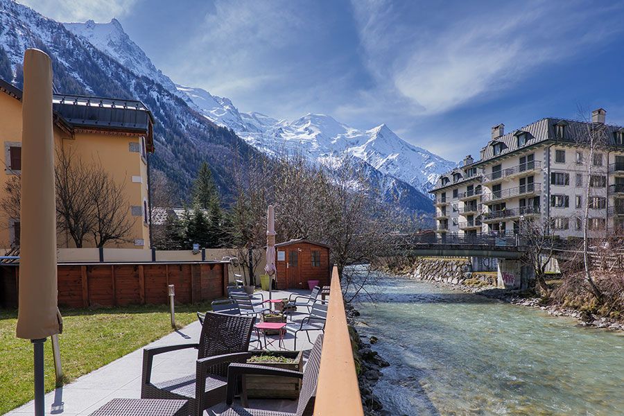 Jardin & services hôtel lyret Chamonix